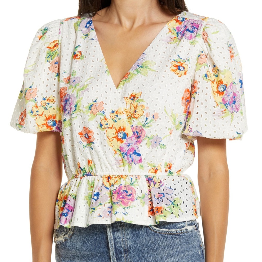 WAYF pastel floral puff sleeve top